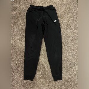 black small nike sweatpants